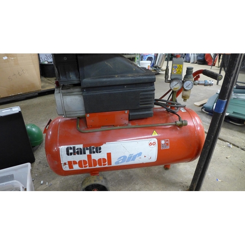 2310 - A Clarke Air Rebel Air 110v 60-litre air compressor, a tray of air tools including Challenge Xtreme ... 