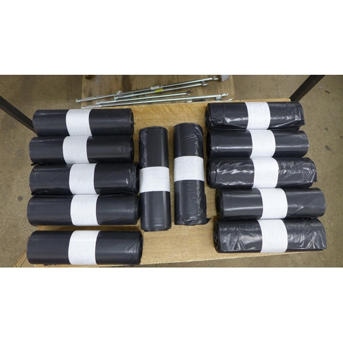 2322 - A box of black bin bags - 20 rolls of 10 bags per roll - 1220mm x 900mm