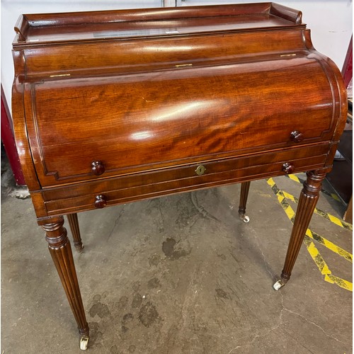 134 - A Victorian mahogany lady's cylinder bureau, manner of Gillows, Lancaster