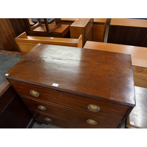 197 - A George III mahogany chest of drawers