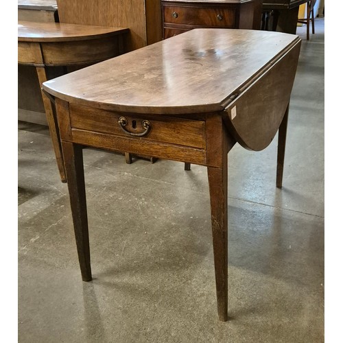 269A - A George IV mahogany Pembroke table