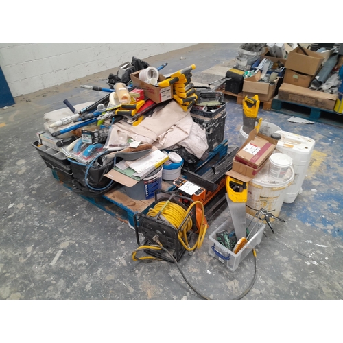 15 - A pallet of hand tools and a Triton XXL power clamping system. Lot is offered for sale in situ at We... 