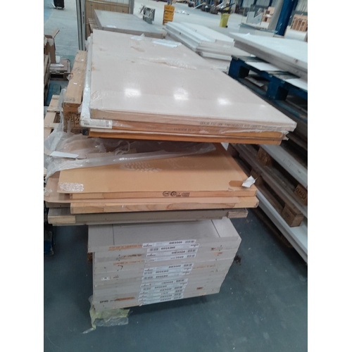 7 - Thirteen pallets holding approximately 260 exterior doors in total. Manufacturers include Howdens, I... 