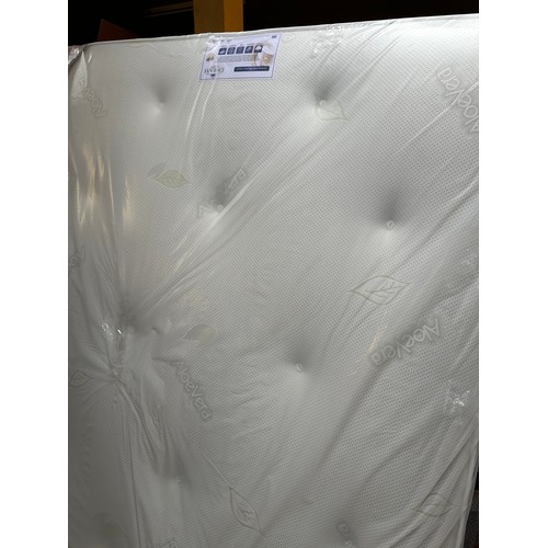 1516 - An orthopaedic memory foam kingsize mattress