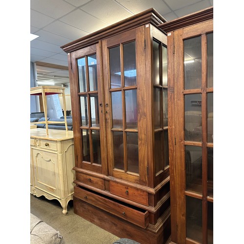 1561 - A large hardwood display cabinet/bookcase