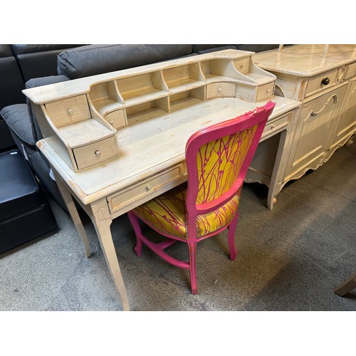 1563 - An ornate style cream painted desk and a pink and gold chair