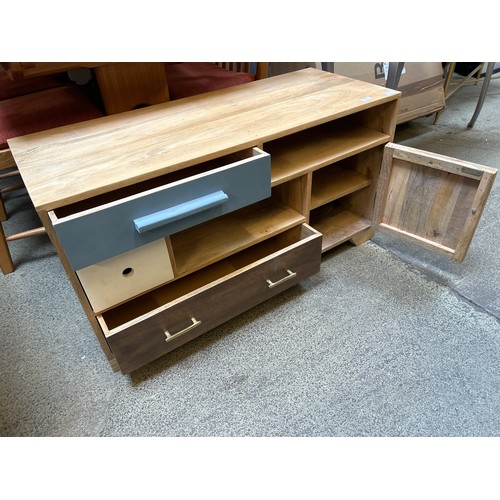 1572 - A hardwood three drawer, single door TV unit