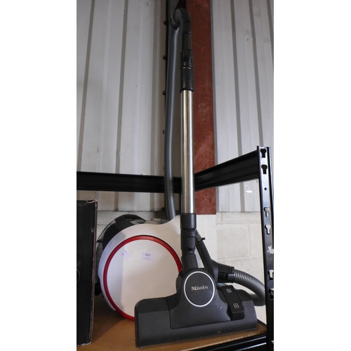 3001 - Miele Boost Cx1 Power Vacuum Cleaner    - This lot requires a UK adaptor  *This lot is subject to va... 