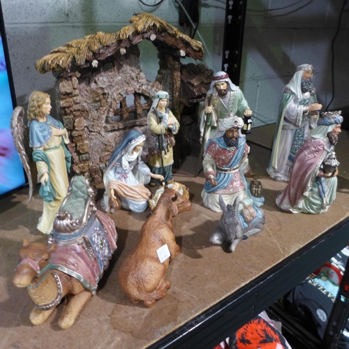 3023 - Kirkland Signature Nativity Set - Damaged (326-387) *This lot is subject to vat