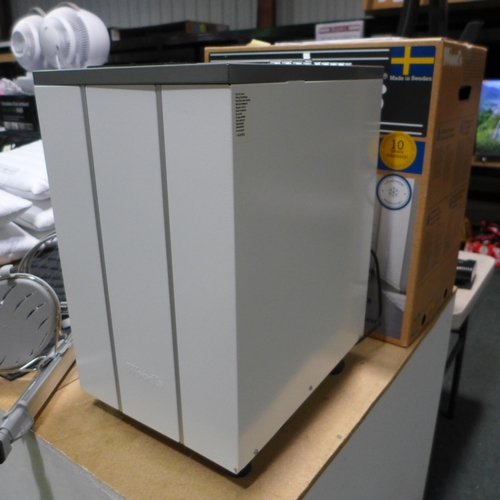 3063 - Woods LD40 Dehumidifier   - This lot requires a UK adaptor (326-35) *This lot is subject to vat