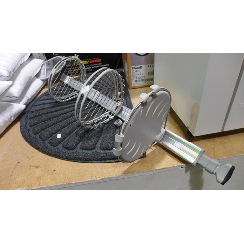 3064 - Apache Mills Outdoor Mat And Artika Azzuro Shower Caddy   (326-142,147) This lot is subject to vat