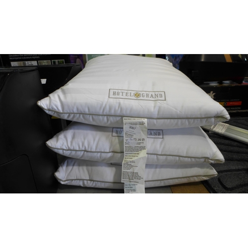 3067 - 3x Hotel Grand Down Roll Pillows   (326-156,157) This lot is subject to vat