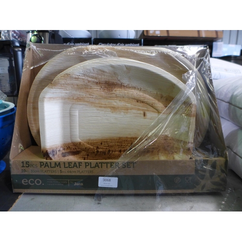 3068 - Artificial Palm Leaf Eco Platter Set (326-21,133) This lot is subject to vat