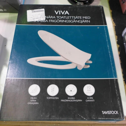 3086 - Tavistock Soft Close Toilet Seat   (326-250) This lot is subject to vat