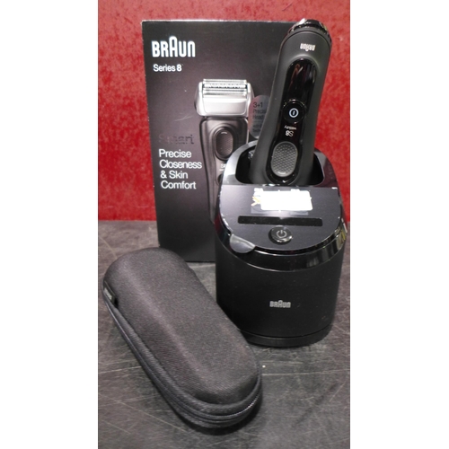 3166 - Braun Series 8 Shaver - This lot requires a UK adaptor (326-471) *This lot is subject to VAT