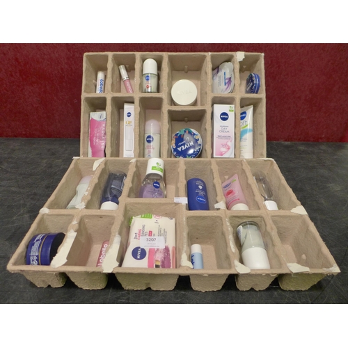 3198 - Nivea Women's Gift Set   (326-478) This lot is subject to vat