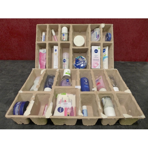 3204 - Nivea Womens gift set (326-490) This lot is subject to vat