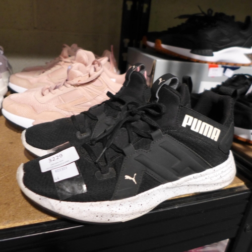 3229 - 3 Pairs of women's trainers including two Fila and one Puma - UK sizes 6 & 8 * this lot is subject t... 