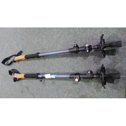 3386 - Cascade Carbon Fibre Trekking Poles   (326-466) This lot is subject to vat