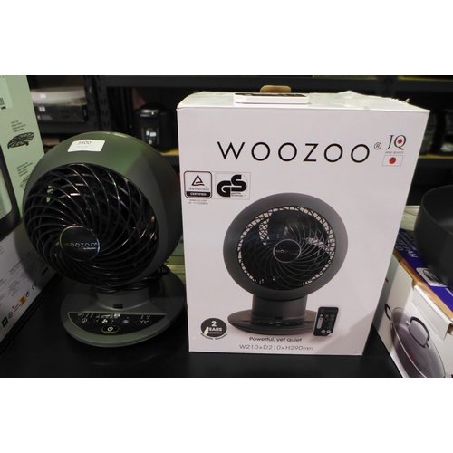 3400 - Iris Woozoo Grey Desk Fan With Remote - This lot requires a UK adaptor  (326-23) This lot is subject... 