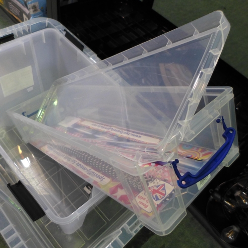 3415 - Quantity of Storage Boxes - All damaged/incomplete (326-22,50,239) This lot is subject to vat