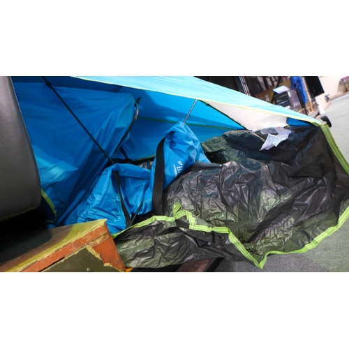 3458 - Pop Up Shelter With Window - Damaged Poles   (326-202) This lot is subject to vat