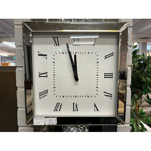 1311 - A crushed diamond mirror pendulum wall clock