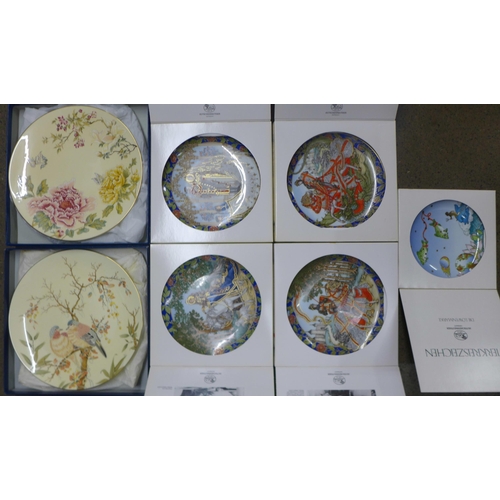 1008 - Wedgwood and West German collectors plates, boxed