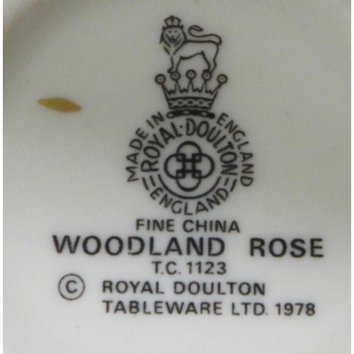 1025 - Royal Doulton Woodland Rose dinner and tea service **PLEASE NOTE THIS LOT IS NOT ELIGIBLE FOR IN-HOU... 