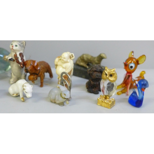 621 - Miniature figures including Art Deco cats, Wade, etc.