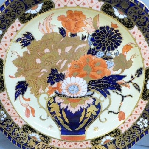 634 - 19th Century Derby; a pair of Derby 2224 Imari tea plates, Derby 919 Imari tea plate and a 1888 side... 