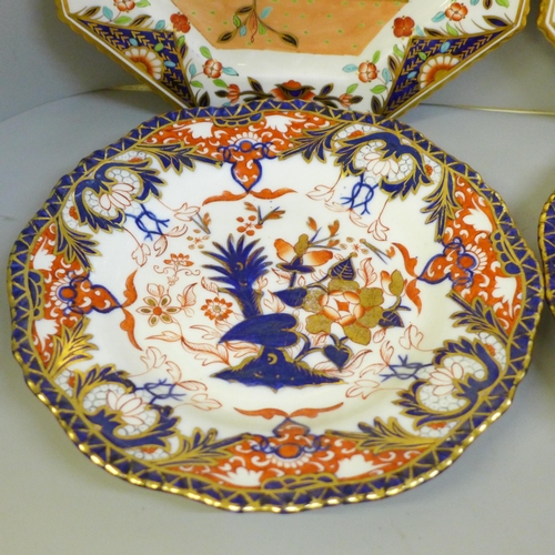 636 - Two pairs of 19th Century Copeland Imari cabinet plates, one pair octagonal shape, 20.5cm