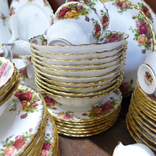 658 - A large collection of Royal Albert Old Country Roses tea and dinner wares, including six dinner, sev... 