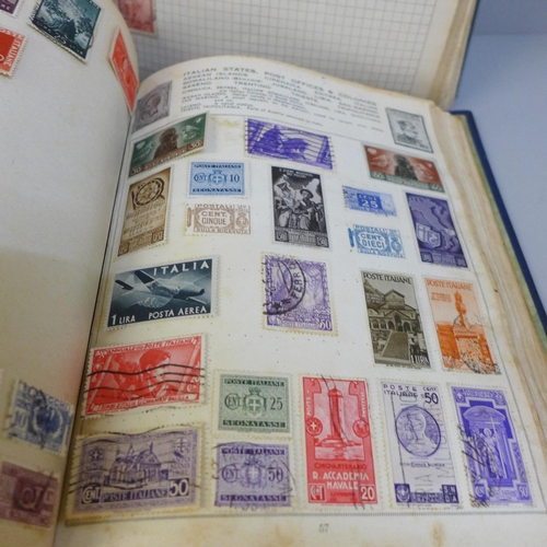 685 - Worldwide stamps collection in two albums