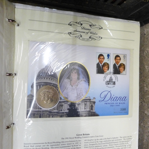 711 - A collection of Diana Princess of Wales and The Royal Family coin covers, first day covers, commemor... 