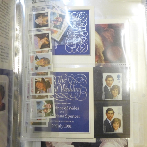 711 - A collection of Diana Princess of Wales and The Royal Family coin covers, first day covers, commemor... 