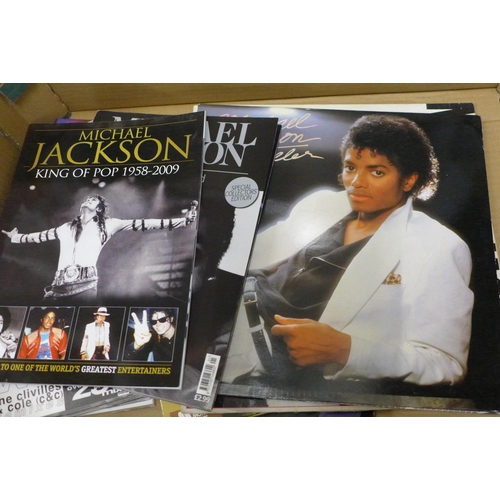 725 - Michael Jackson, LP records, 7