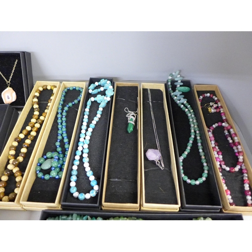 741 - Semi-precious stone jewellery