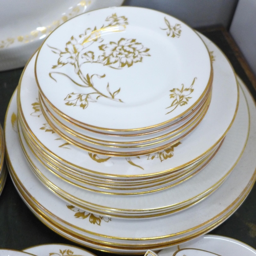 757 - Royal Worcester Carnation tea and dinner service, six setting, chip to one tea plate together with s... 