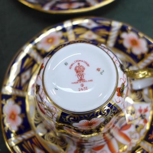 764 - A Royal Crown Derby 2451 Imari six setting tea set, six setting, with two medium plates, bread and b... 