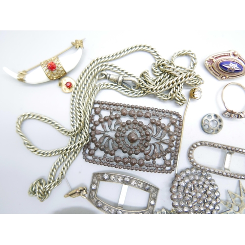 837 - Vintage jewellery including cut steel, brooches, pendants, etc.