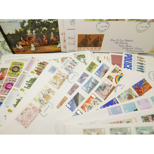 840 - A collection of 1970s and 80s first day covers (59)