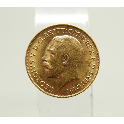916 - A 1914 gold half sovereign