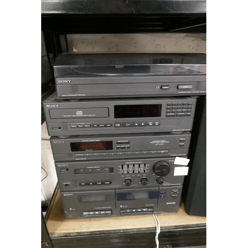 2121 - A Sony Hi-fi system including, PS-LX46P turntable, CDP-M12 CD player, LBT-D105 tuner, HST-D105 amp a... 