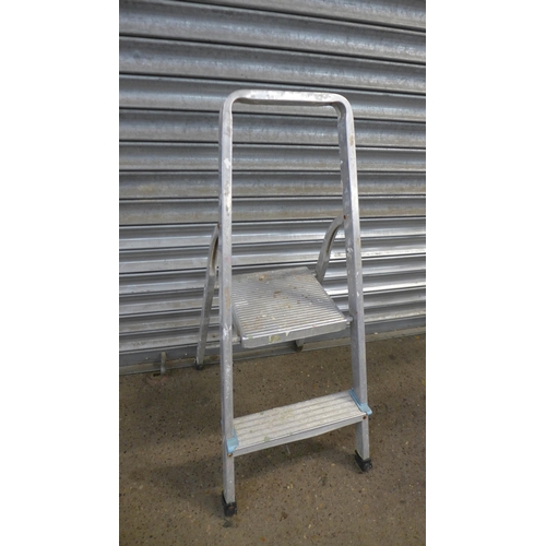 2195 - 3 step ladders - a 5 rung home base, a 5 rung A Frame and a 2 rung Beldray