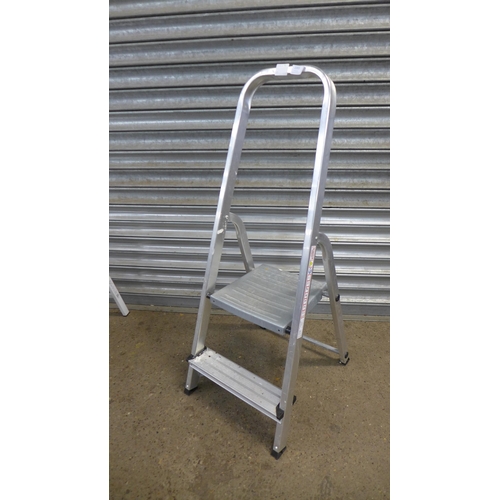 2203 - An aluminium 5 rung step ladder, an aluminium 2 rung step ladder and a set of metal 2 rung safety st... 