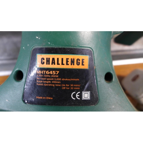 2228 - A Challenge MHT6457 230v electric hedge cutter