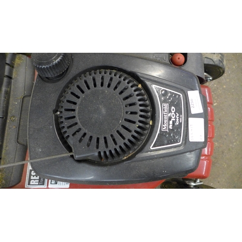 2256 - A Mountfield S421 PD petrol driven lawn mower with Mountfield RS200 OHV 100cc petrol engine and coll... 