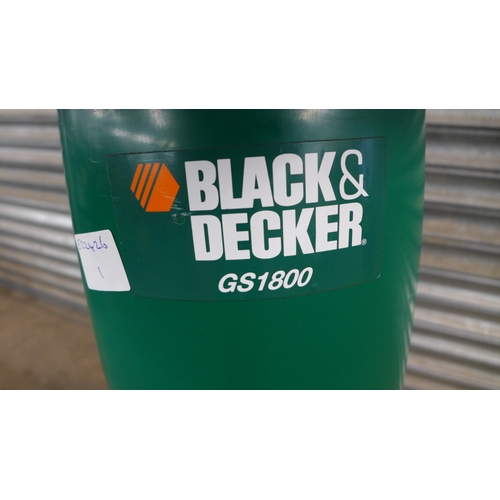 2267 - A Black and Decker GS1800 garden shredder - W