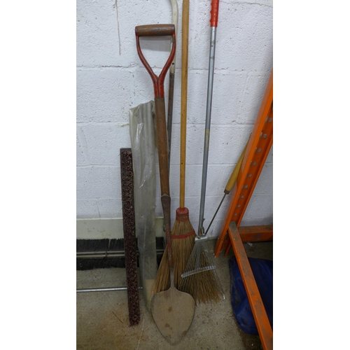 2276 - An Allen Mark X garden sweeper, an Ace of Spades turf lifter, bamboo sweeping brush and other garden... 